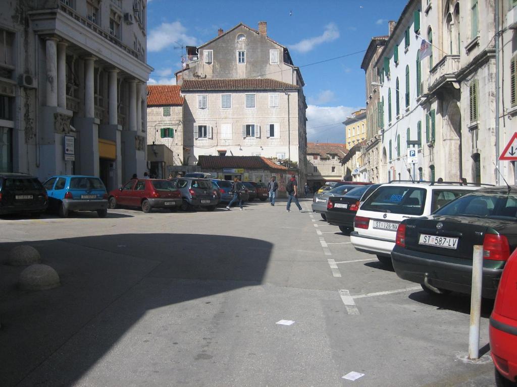 Split Central Guesthouse Екстер'єр фото