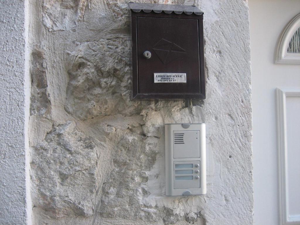 Split Central Guesthouse Екстер'єр фото